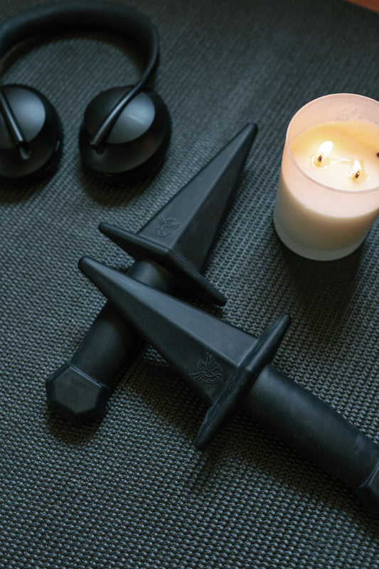 Dragon's Edge Weighted Daggers - Onyx Black